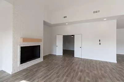 20 Charleston Street N, Sugar Land, TX 77478 - Photo 7