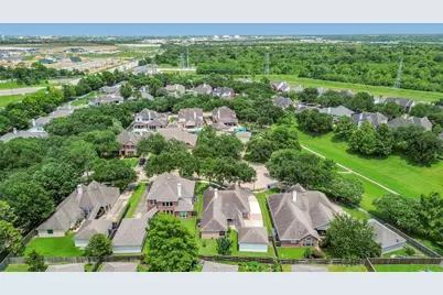 3006 Autumn Hills Court, Friendswood, TX 77546 - Photo 7