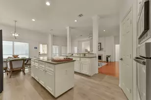 3006 Autumn Hills Ct, Friendswood, TX 77546 - Photo 15