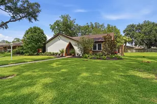 18319 Hereford Ln, Houston, TX 77058 - Photo 27