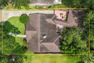 18319 Hereford Ln, Houston, TX 77058 - Photo 33