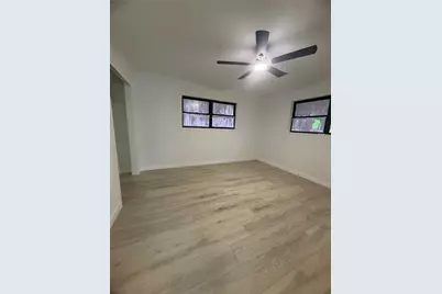 143 Hollyvale Drive, Houston, TX 77060 - Photo 5