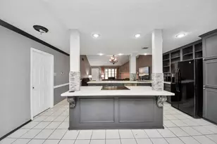 15103 Weil Pl, Houston, TX 77060 - Photo 9