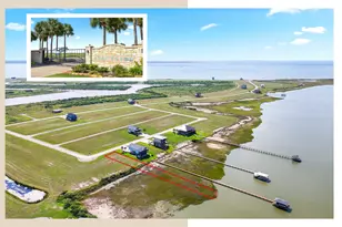 3004 Palm Coast, Palacios, TX 77465 - Photo 1