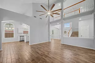 10913 Sycamore Dr N, La Porte, TX 77571 - Photo 11