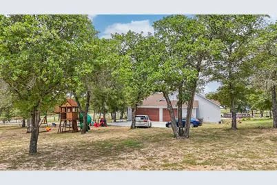 114 County Road 6863, Natalia, TX 78059 - Photo 37