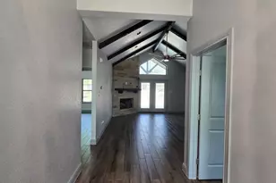 114 Co Rd 6863, Natalia, TX 78059 - Photo 5