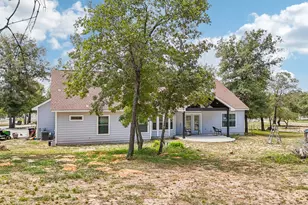 114 Co Rd 6863, Natalia, TX 78059 - Photo 31