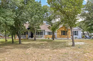 114 Co Rd 6863, Natalia, TX 78059 - Photo 7