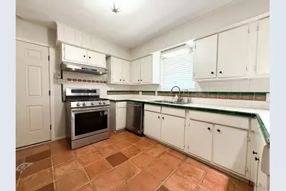 8902 Blankenship Drive, Houston, TX 77080 - Photo 13