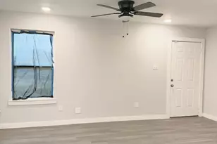 8109 Denton St, Houston, TX 77028 - Photo 19