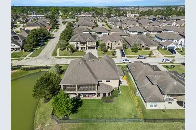 14902 Somerset Horizon Lane, Houston, TX 77044 - Photo 37