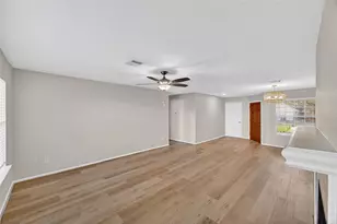 15819 Contender Ln, Friendswood, TX 77546 - Photo 3