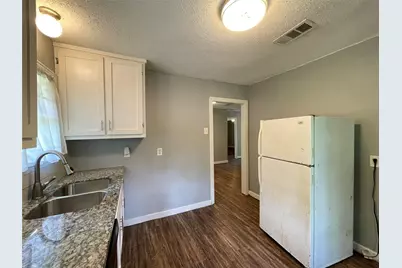 5213 Anzio Road, Houston, TX 77033 - Photo 9