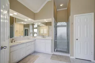 13730 Senca Park Dr, Houston, TX 77077 - Photo 17