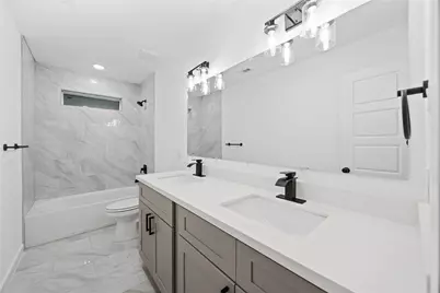 7126 Bywood Street #D, Houston, TX 77028 - Photo 7