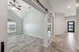 142 Dina Ln, Montgomery, TX 77356 - Photo 5