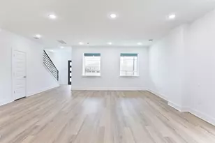 8220 Bonaire St, Houston, TX 77028 - Photo 5