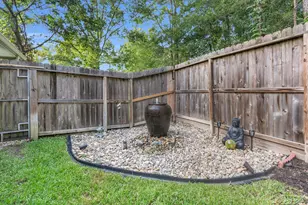 3 Darlinghurst Dr, Conroe, TX 77384 - Photo 23