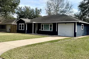 2200 Linwood Ln, Bay City, TX 77414 - Photo 3