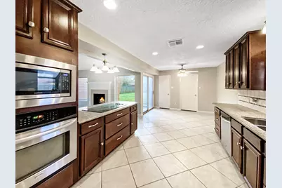 706 S Diamondhead Boulevard, Crosby, TX 77532 - Photo 7