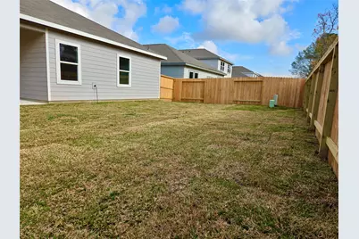 31247 Gayle Prairie Oaks Street, Waller, TX 77484 - Photo 11