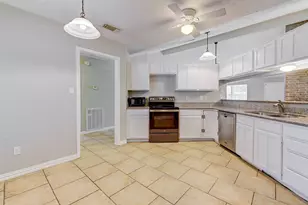 13610 Tara Oak Dr, Houston, TX 77065 - Photo 9