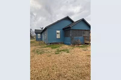 1337 3rd St, Hempstead, TX 77445 - Photo 1