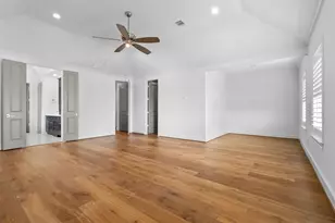 1156 Mosaico Ln, Houston, TX 77055 - Photo 25