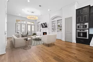 1156 Mosaico Ln, Houston, TX 77055 - Photo 17