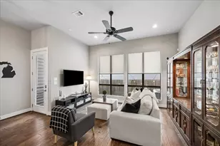 2410 Couch St, Houston, TX 77008 - Photo 3
