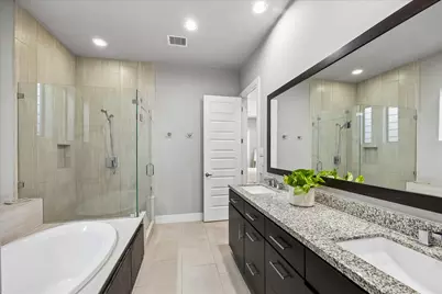 2410 Couch Street, Houston, TX 77008 - Photo 13