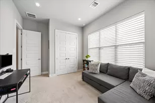 2410 Couch St, Houston, TX 77008 - Photo 15