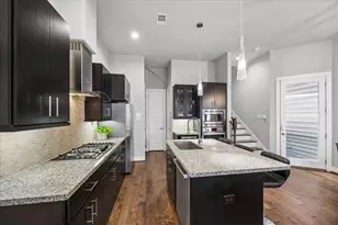 2410 Couch St, Houston, TX 77008 - Photo 9