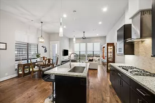 2410 Couch St, Houston, TX 77008 - Photo 7
