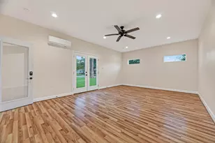 5638 Sanford Rd, Houston, TX 77096 - Photo 13