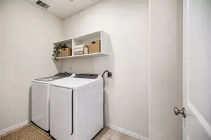 219 Club Crest Ln, Houston, TX 77009 - Photo 19