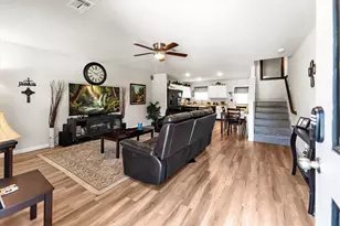 316 Greely St, El Campo, TX 77437 - Photo 7