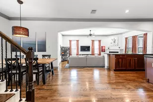 5723 Petty St, Houston, TX 77007 - Photo 9