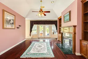 55 Mandevilla Ct, Lake Jackson, TX 77566 - Photo 3