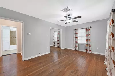105 Highway Boulevard, Baytown, TX 77520 - Photo 3