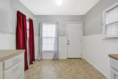 105 Highway Boulevard, Baytown, TX 77520 - Photo 9