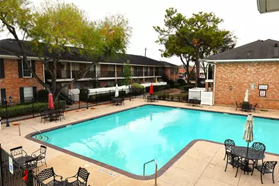 14333 Memorial Drive #64, Houston, TX 77079 - Photo 7