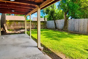 9507 Wellsworth Dr, Houston, TX 77083 - Photo 29