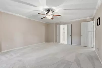 27 N Duskwood Place, The Woodlands, TX 77381 - Photo 19