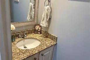 19 E New Avery Pl, The Woodlands, TX 77382 - Photo 15