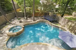 19 E New Avery Pl, The Woodlands, TX 77382 - Photo 3