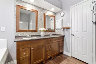 19 E New Avery Pl, The Woodlands, TX 77382 - Photo 27