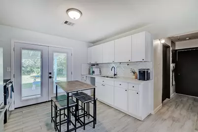 200 Lynwood Street, Vidor, TX 77662 - Photo 9