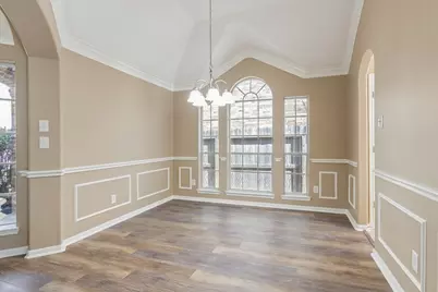 10323 Erskine Court, Houston, TX 77070 - Photo 9